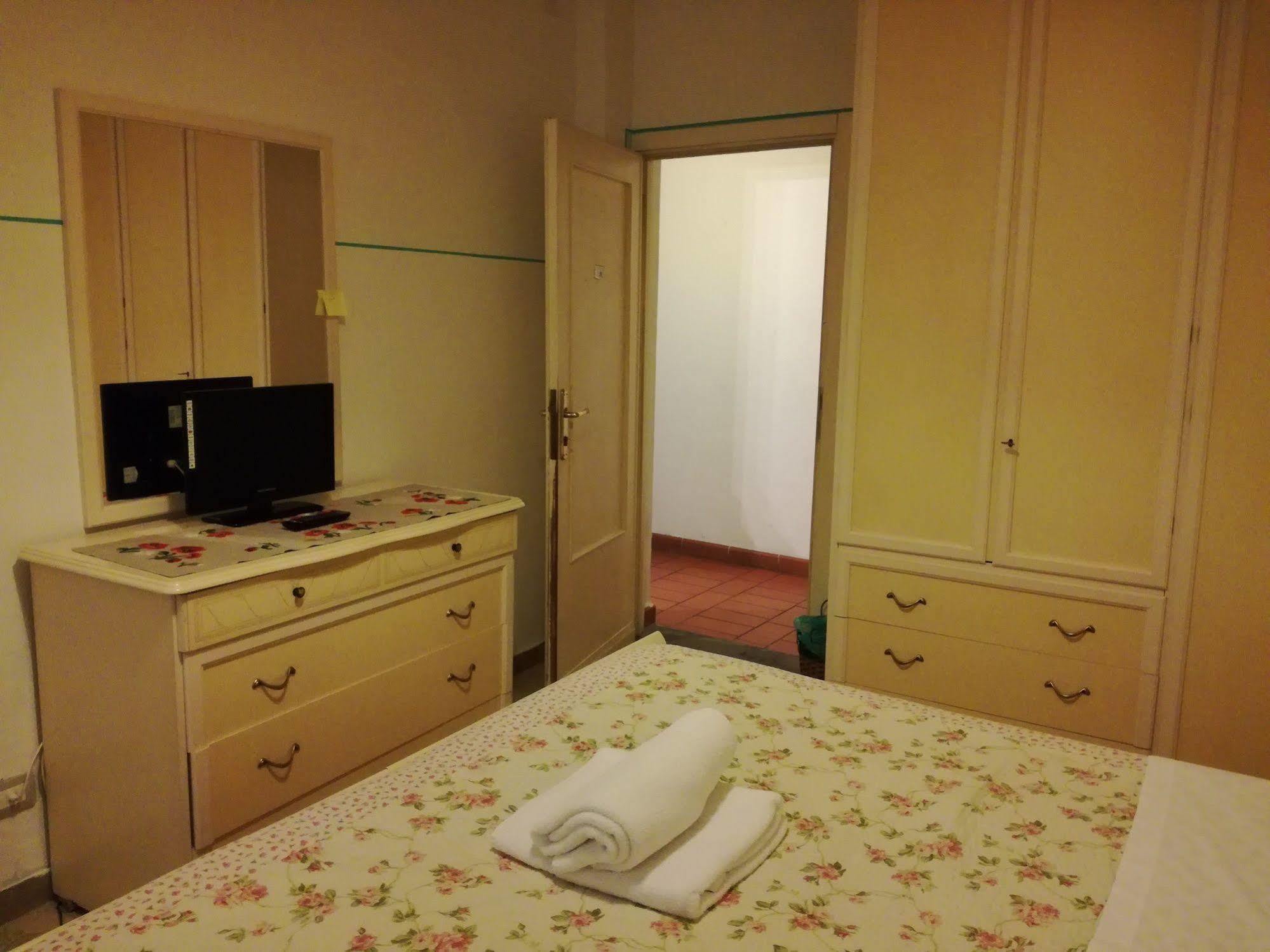 Affittacamere Casa Corsi Firenze Eksteriør billede